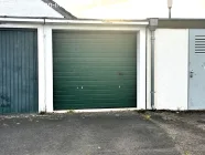 Garage mit Sektionaltor (Handbetrieb)