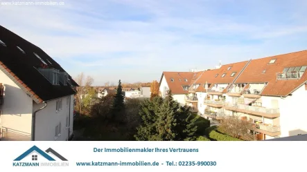  - Wohnung kaufen in Bonn - Über den Dächern von Holzlar! Schicke 3-Zimmer ETW mit Dachterrasse, Stellplatz u. Fernblick zu verkaufen!