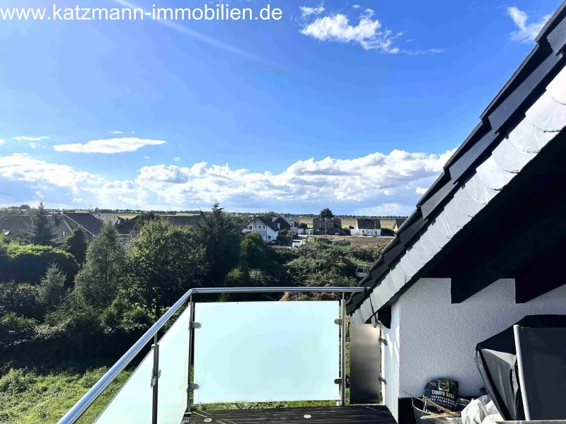 Balkon mit Fernblick Richtung Erp