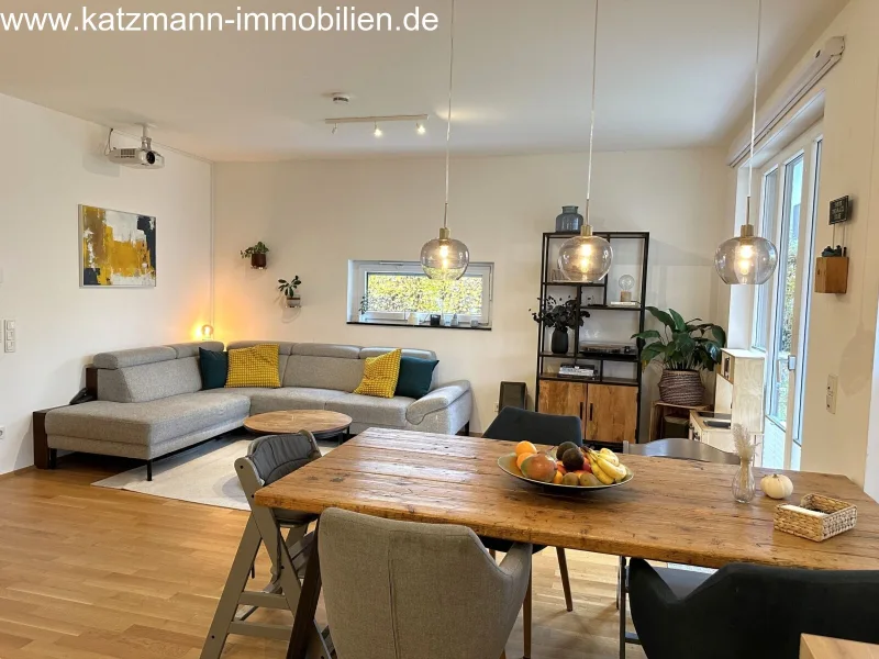  - Wohnung kaufen in Köln - Attraktive u. exklusive 4-Zimmer-Erdgeschosswohnung mit Terrasse u. eigenem Garten im beliebten Wohnquartier Butzweilerhof zu verkaufen