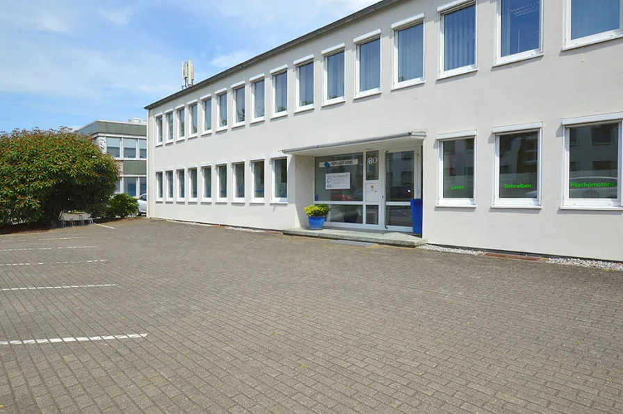 Bürogebäude - Büro/Praxis mieten in Meerbusch - Helle Gewerberäume zentral in Meerbusch Büderich - ideal als Büro oder Praxis