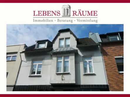 Altbau-Charme - Haus kaufen in Krefeld - + Bockum + Altbau mit Charme und Eigennutzungsoption +