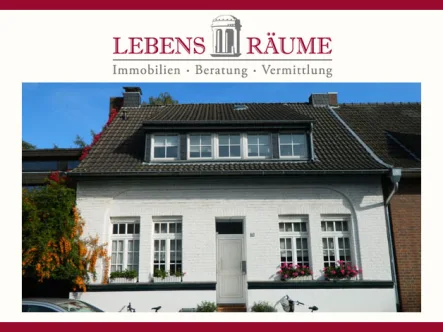 Altbau-Charme in Hüls - Haus kaufen in Krefeld - +++ Altbau-Charme mit Traumgarten in sehr guter Lage von Hüls +++