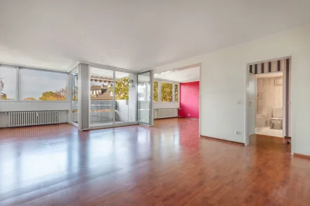 Wohn-Esszimmer - Wohnung kaufen in Düsseldorf - Nah an der Natur und doch schnell in der Stadt - 87 m2 Eigentumswohnung in Vennhausen