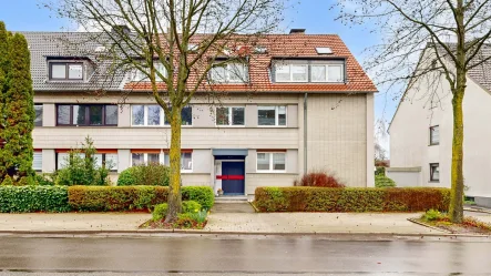 Hausansicht - Wohnung kaufen in Mülheim an der Ruhr - Eigentumswohnung, ca. 77 m², mit Balkon und Garage in Mülheim an der Ruhr