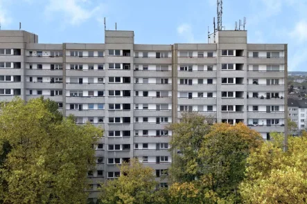 aussen-vorne - Wohnung kaufen in Mülheim an der Ruhr - Leerstehende 3-Zimmer Eigentumswohnung,  ca. 99 m² mit Loggia  in Mülheim-Altstadt