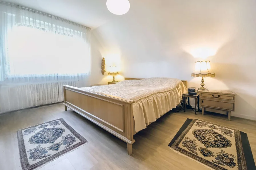 Schlafzimmer DG