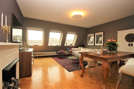 ca. 27 m² für Ihren Wohntraum ... - Wohnung kaufen in Köln / Poll - 3 helle Zimmer, Dachterrasse und GarageETW in Köln-Poll mit Rheinblick!