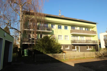 Titelbild - Haus kaufen in Bonn / Beuel-Mitte - Kapitalanlage mit 8 Mieteinheiten in direkter Rheinnähe in Bonn-Beuel