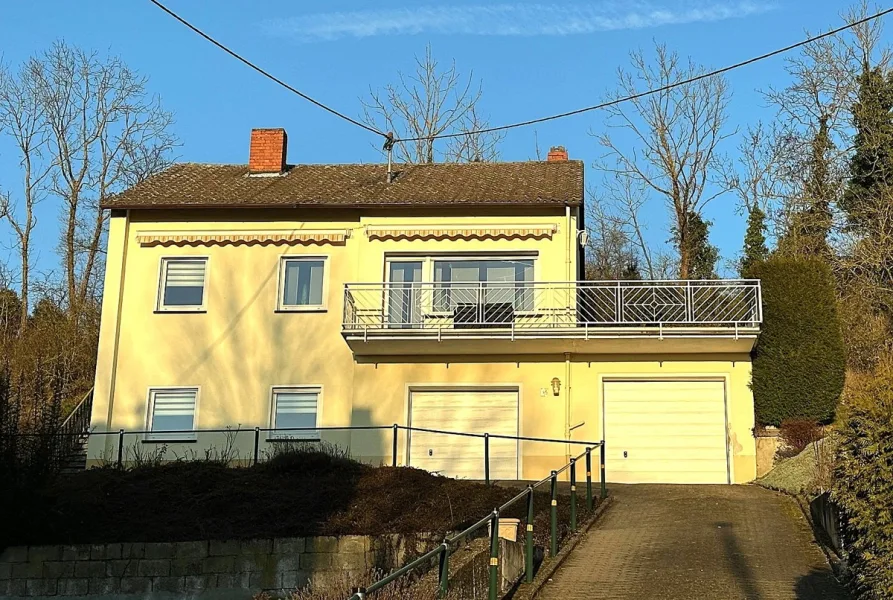 EFH mit Garten, Terrasse und Garage -Beste Aussicht über die Voreifel- - Haus kaufen in Kruft - EFH mit Garten, Terrasse und Garage - Beste Aussicht über die Voreifel-