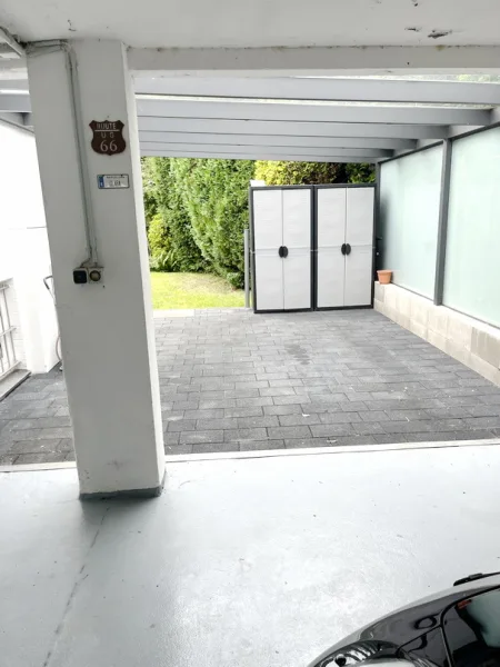 Garage1 mit Carport