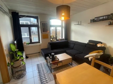 Wohnzimmer 1 - Wohnung mieten in Aachen - Gemütliche Maisonette wohnung am Aquis Plaza