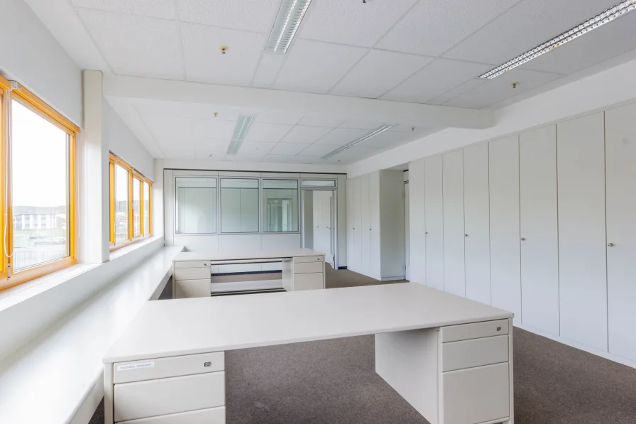 Lichtdurchflutete Büroräume - Büro/Praxis mieten in Arnsberg - Ansprechende Bürofläche in idealer Lage von Neheim!