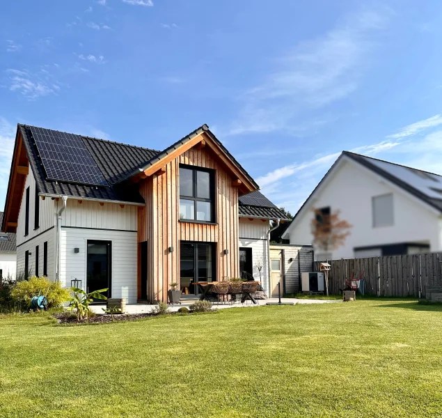 Rückansicht - Haus kaufen in Werl - Hochwertiges, energieeffizientes Einfamilienhaus in ruhiger Wohnlage von Werl-Ortsteil