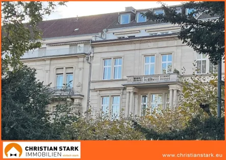 Titel - Wohnung kaufen in Wiesbaden - Luxuriöse Wohnung mit Blick in den Kurpark, neben dem Nassauer-Hof!