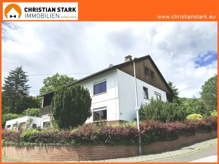 Titel - Haus kaufen in Schöneberg - Herrliche Aussichtslage, ideal für die große Familie mit Büro, 834 m² Grundstück, 3 Garagen.