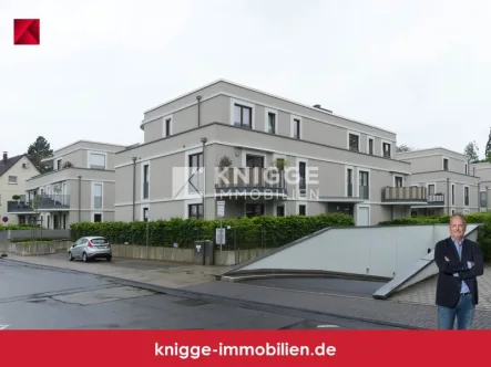 Titelbild  - Wohnung mieten in Bergisch Gladbach - +++ 3103 - Neuwertige 3-Zimmer-Wohnung inkl. Küche mit 150 m² Garten und TG-Stellplatz +++
