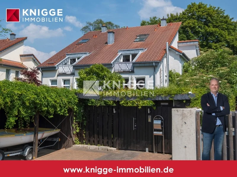 Titelbild  - Haus kaufen in Bergisch Gladbach - +++ 3173 - PREISREDUZIERUNG - Wohntraum mit 3 Wohneinheiten in exklusiver Lage von BGL-Moitzfeld +++