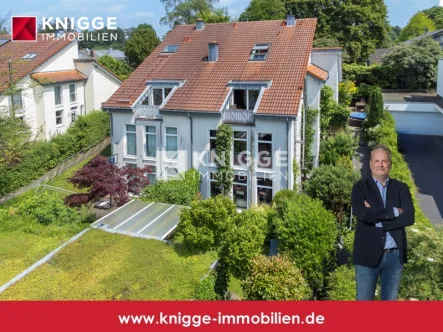 Titelbild  - Haus kaufen in Bergisch Gladbach - +++ 3173a - Wohntraum mit 3 Wohneinheiten in exklusiver Lage von BGL-Moitzfeld +++