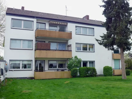 Hausansicht - Wohnung mieten in Bielefeld - Mietwohnung mit Balkon in Bielefeld-Brake