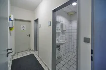 Toiletten im Bürotrakt