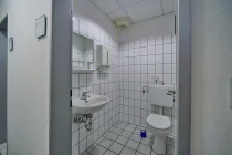 Toiletten im Bürotrakt