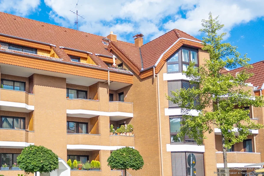 Ansicht - Wohnung kaufen in Bielefeld - Gemütliche Dachgeschosswohnung in zentraler Lage in Bielefeld-Brackwede