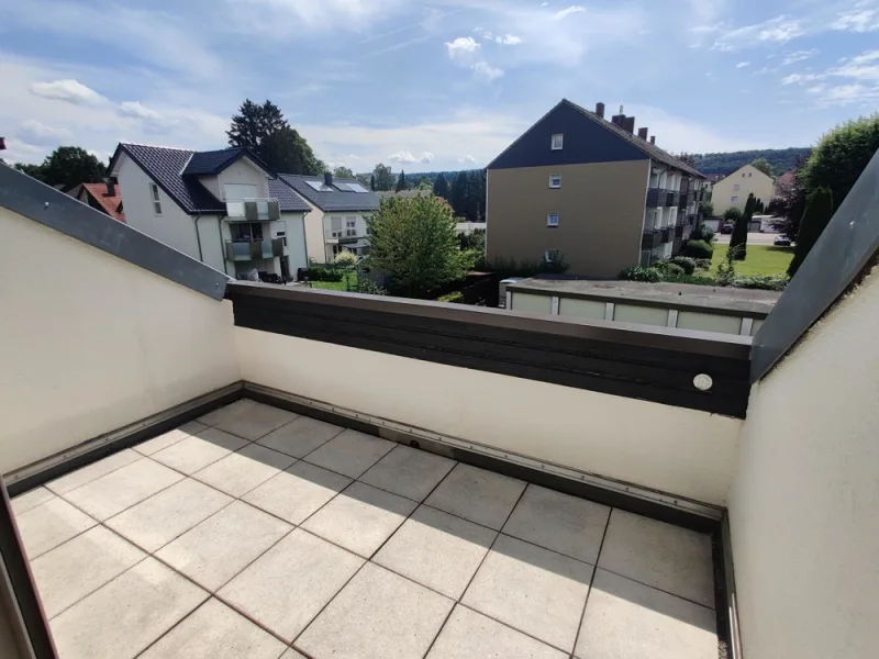 Balkon - Wohnung kaufen in Bielefeld - 2-Zimmer-Dachgeschosswohnung in Bielefeld - Stieghorst