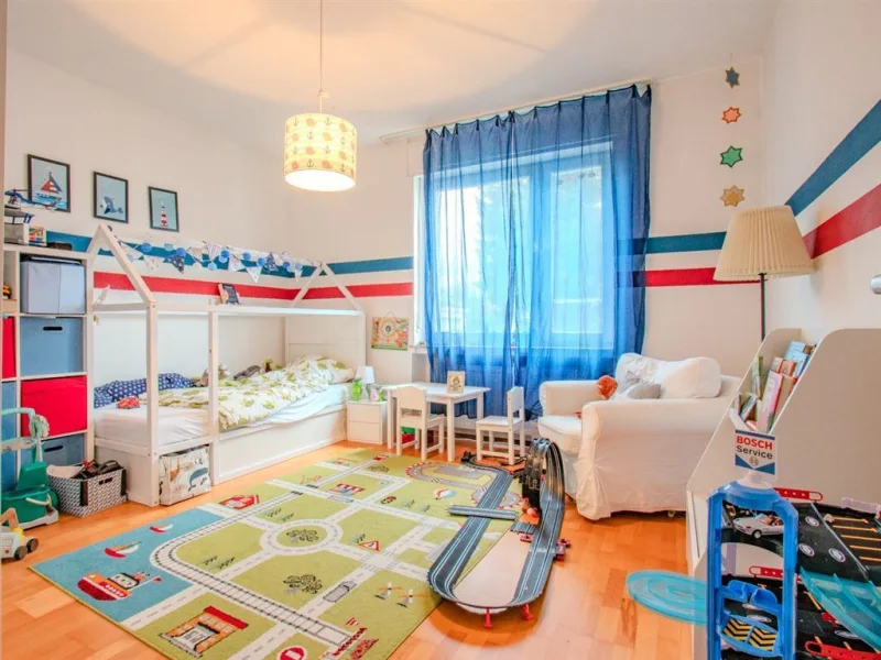 Kinderzimmer EG