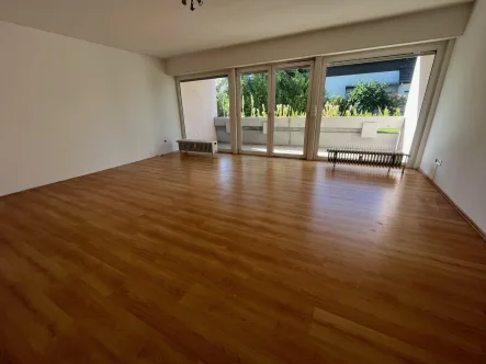 Wohnzimmer - Wohnung mieten in Enger - Seniorenwohnung in Enger - WBS erforderlich