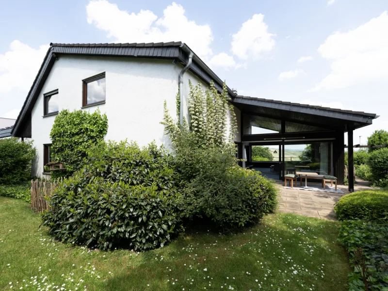 Gartenseite - Haus kaufen in Bingen - Mein Traum: Rheinblick