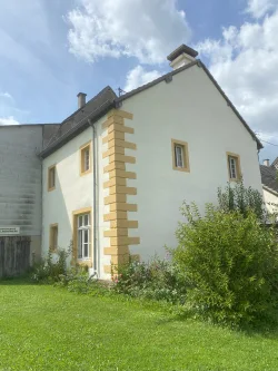 AAn I - Haus kaufen in Oberkail - Ferienhaus mit historischem Flair in ehemaligem "Burggebäude"!