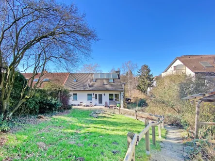 Ansicht  - Haus kaufen in Bochum - Idyllisches Wohnen für Gartenliebhaberin Stiepel