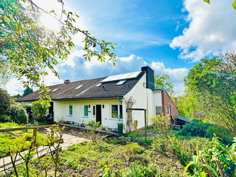 Ansicht  - Haus kaufen in Bochum - Individuelles Wohnen mit herrlichem Ausblick in Stiepel