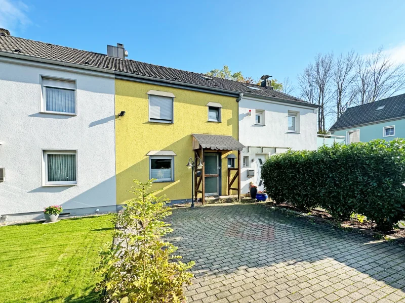 Außenansicht - Haus kaufen in Bochum - Attraktives Reihenmittelhaus in guter Lagevon Hofstede