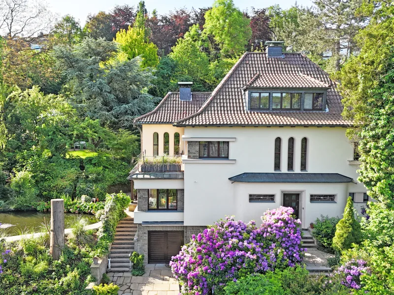 Majestetischer Eingangsbereich - Haus kaufen in Wetter (Ruhr) - Majestetische Villa in grüner Umgebung in Wetter (Ruhr)