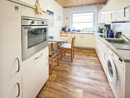 Küche mit Platz für Waschmaschine - Wohnung kaufen in Bochum - Tolle EG-Wohnung mit Balkonin Höntrop