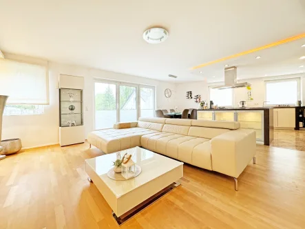 Wohnzimmer - Wohnung kaufen in Bochum - Moderne Eleganz in bester Lagevon Linden