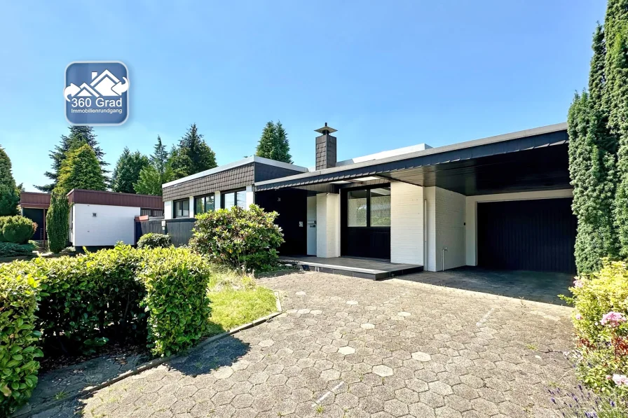 Vorderansicht - Haus kaufen in Bochum - Bungalow mit zwei Garagenin Weitmar (Nähe Schlosspark)