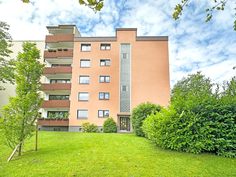 Titelbild - Wohnung kaufen in Bochum - Toll wohnen mit Aufzug und Balkonmitten in Weitmar