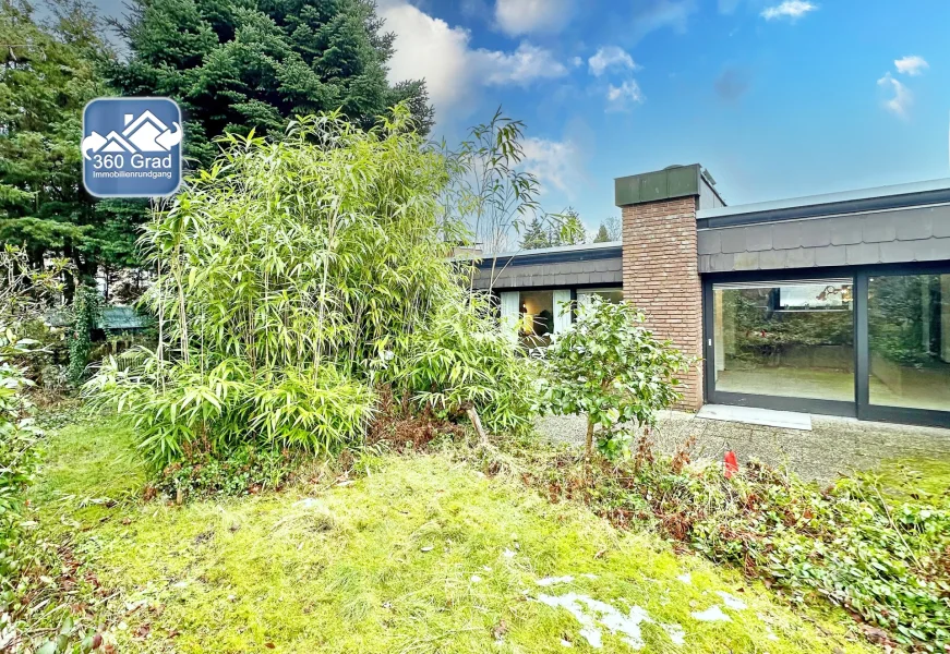 Großzügige Terrasse mit Außenkamin - Haus kaufen in Bochum - Familienanwesen mit vielen Möglichkeitenin Linden