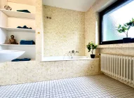 Badezimmer 1 "en Suite" zu Schlafzimmer 1