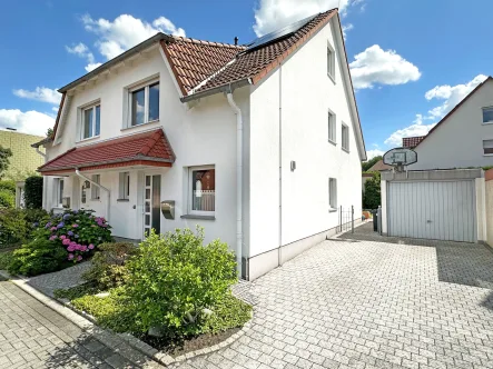 Titelbild - Haus kaufen in Bochum - Jung mit top Energieeffizienz in Hiltrop