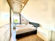 Schlafzimmer DG