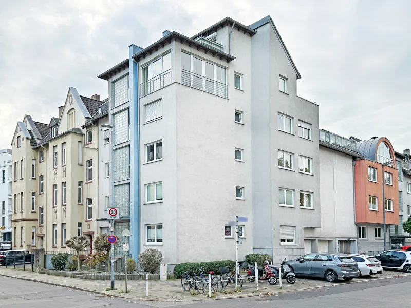 Außenansicht 5-Parteien-Haus