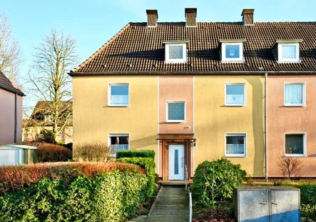 Vorderansicht (inkl. eigenen Gartenanteil) - Wohnung kaufen in Essen - Angenehm & geräumig wohnen + Gartenanteilin Essen-Frillendorf