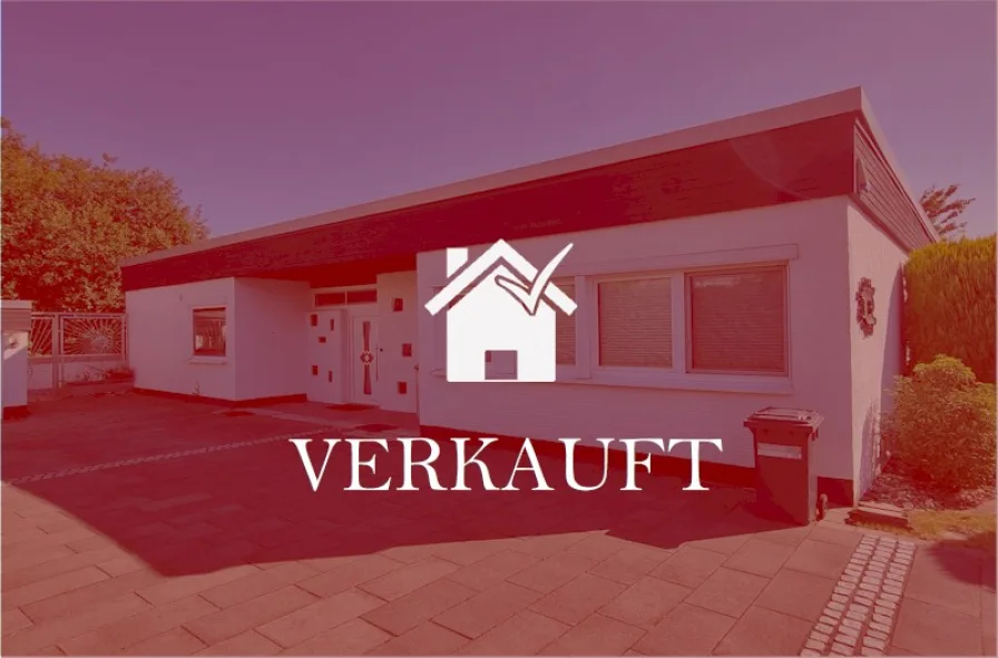 VERKAUFT - Haus kaufen in Bochum - Sehr hohes Potential! Schöner Bungalow mit Schwimmbad und Doppelgarage in Bochum-Linden