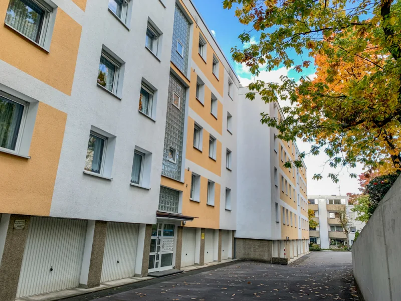NEU zur Vermietung in Bochum Höntrop - Außenansicht - Reuter Immobilien – Immobilienmakler