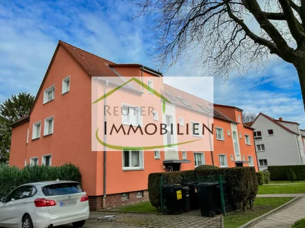 NEU zur Vermietung in Bochum Eppendorf - Außenansicht - Reuter Immobilien – Immobilienmakler - Wohnung mieten in Bochum - Eigener Garten inklusive! 2,5 Raum-Wohnung in ruhiger Lage von Eppendorf