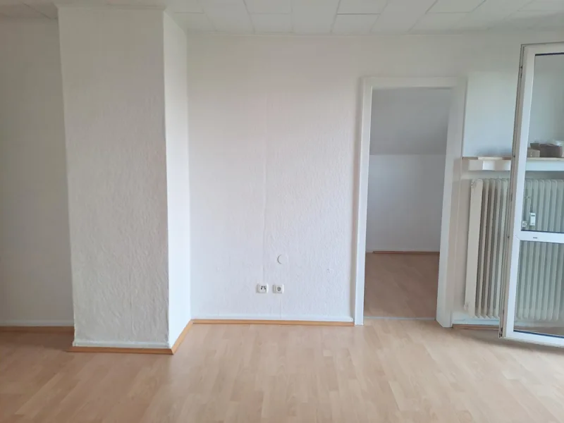 NEU zur Vermietung in Gelsenkirchen-Ückendorf - Wohnzimmer - Reuter Immobilien – Immobilienmakler (3)